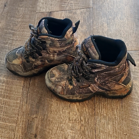 Read Head Boots - Picture 2 of 9